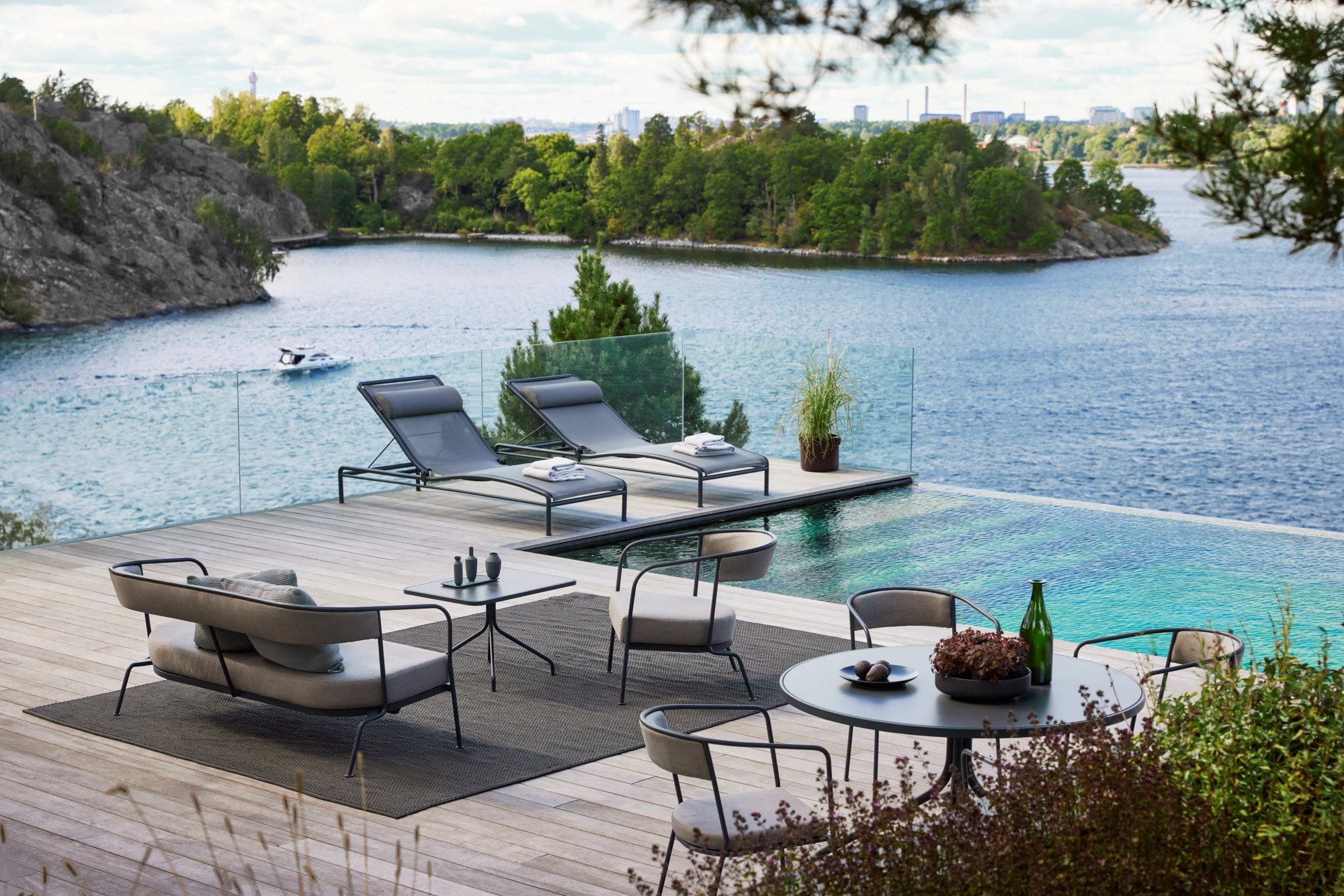 Садовый стул с металлическими и тканевыми подлокотниками Skargaarden Arholma ARCH-00034703 - Вид №1