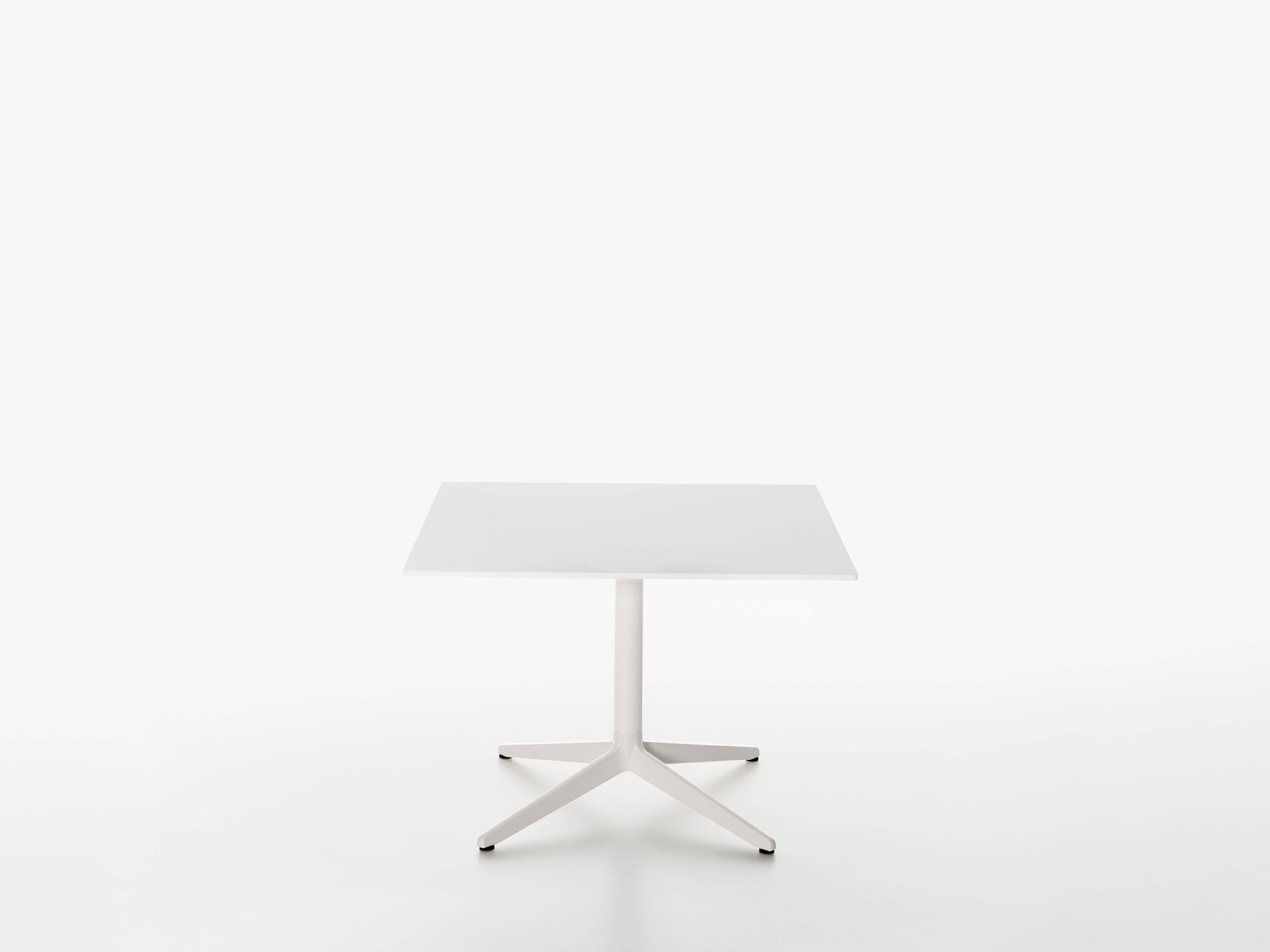 Квадратный журнальный столик с чугунной основой Plank Mister X ARCH-00139743 - Вид №1