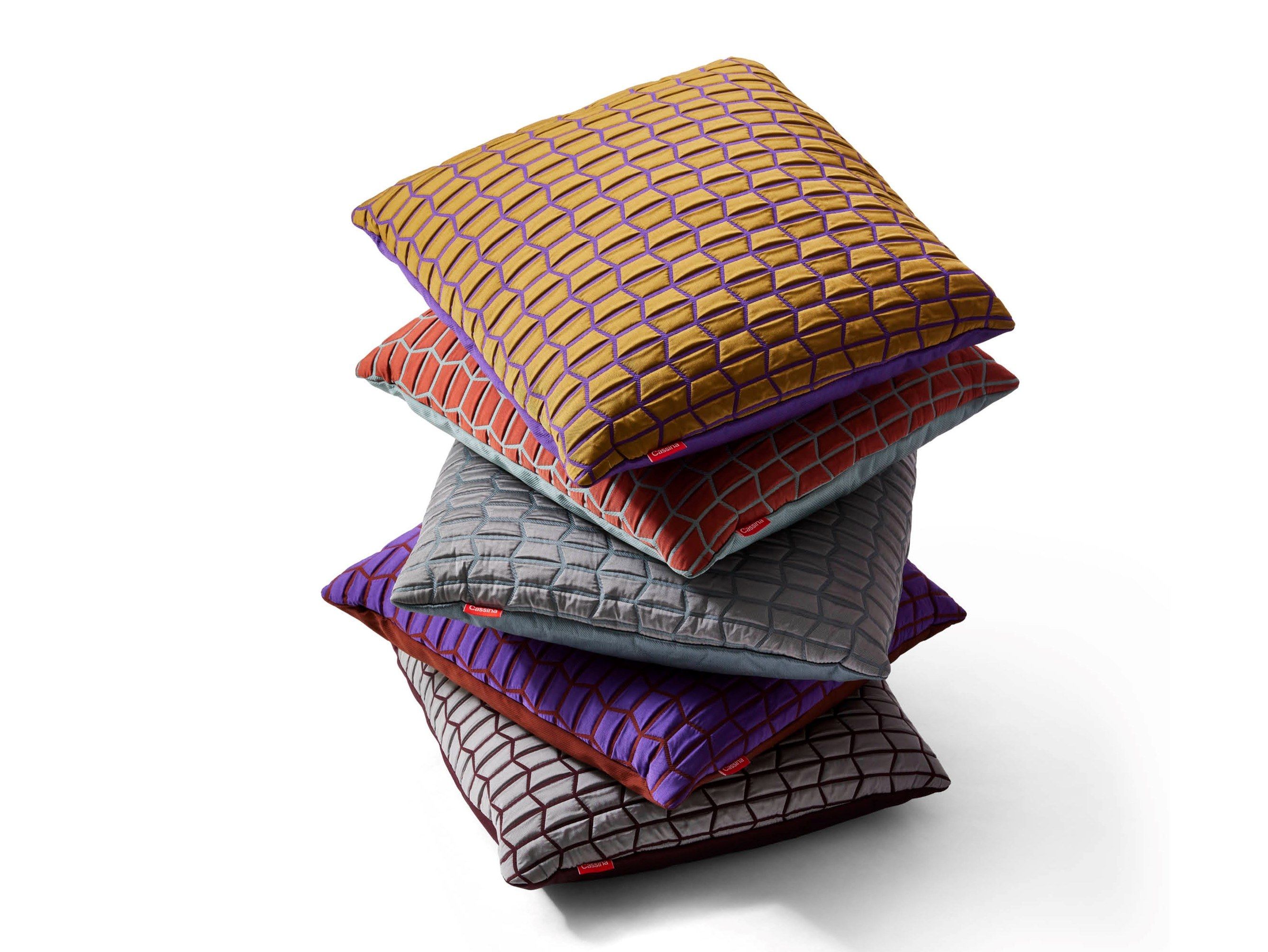 Квадратная подушка из ткани с рисунком CASSINA рамка ARCH-00084046