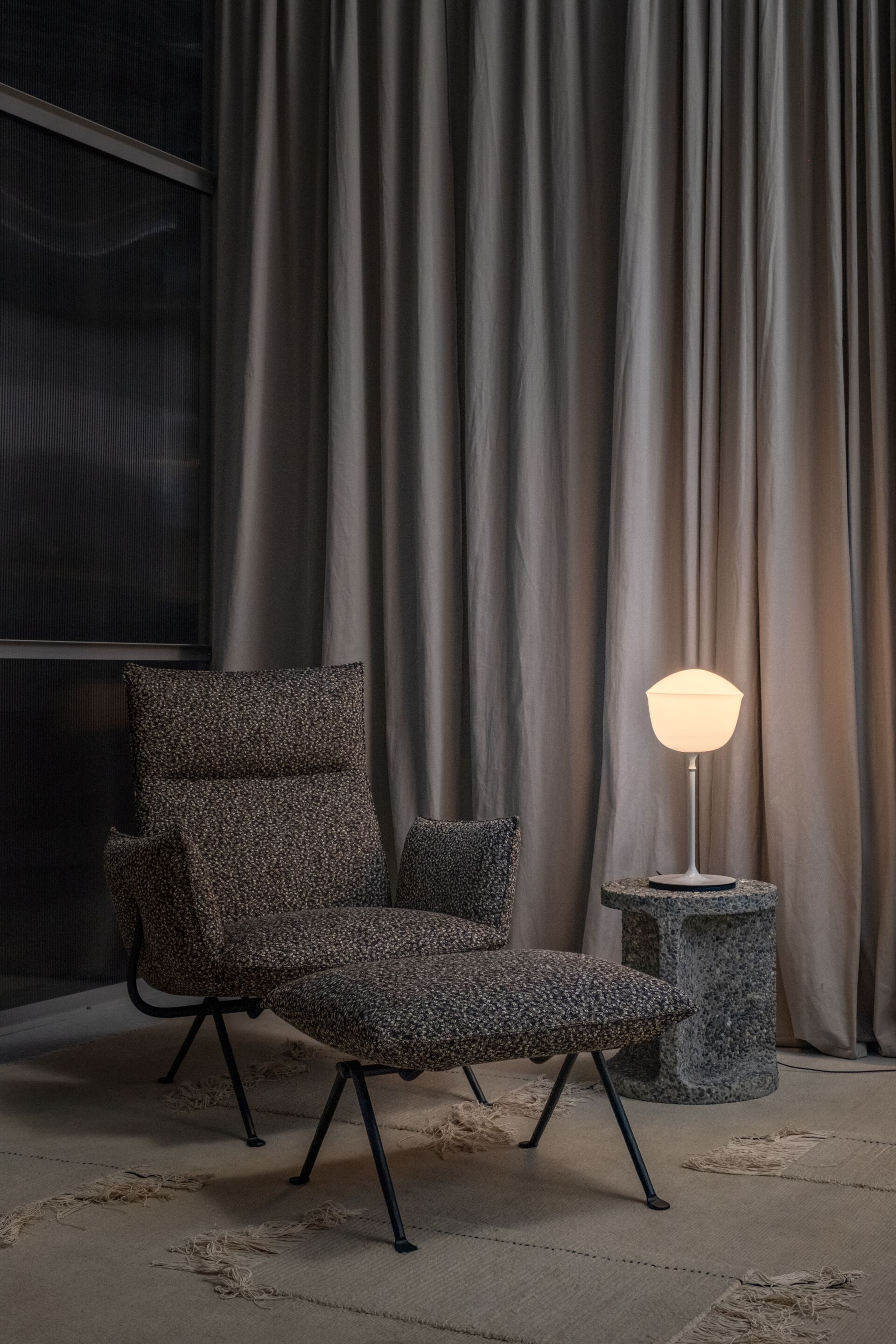 Стеклянная настольная лампа A-N-D Contour ARCH-00034182 - Вид №2