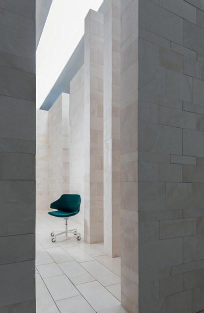 Luxy Регулируемое по высоте кресло из ткани с 4 спицами и колесами Meraviglia sun-id-1365956 - Вид №1