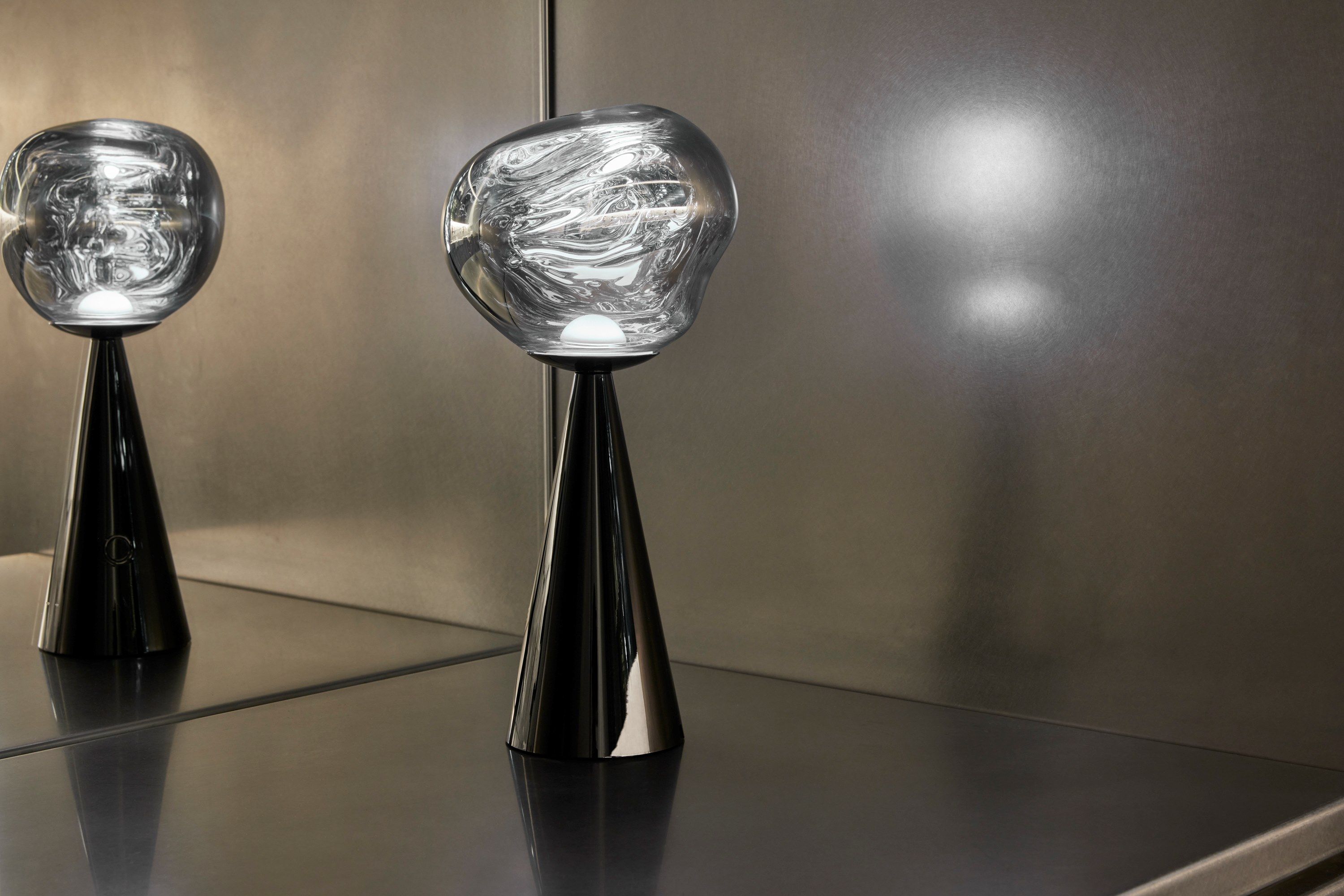 Светодиодная настольная лампа с батарейным питанием Tom Dixon Melt ARCH-00056851 - Вид №70