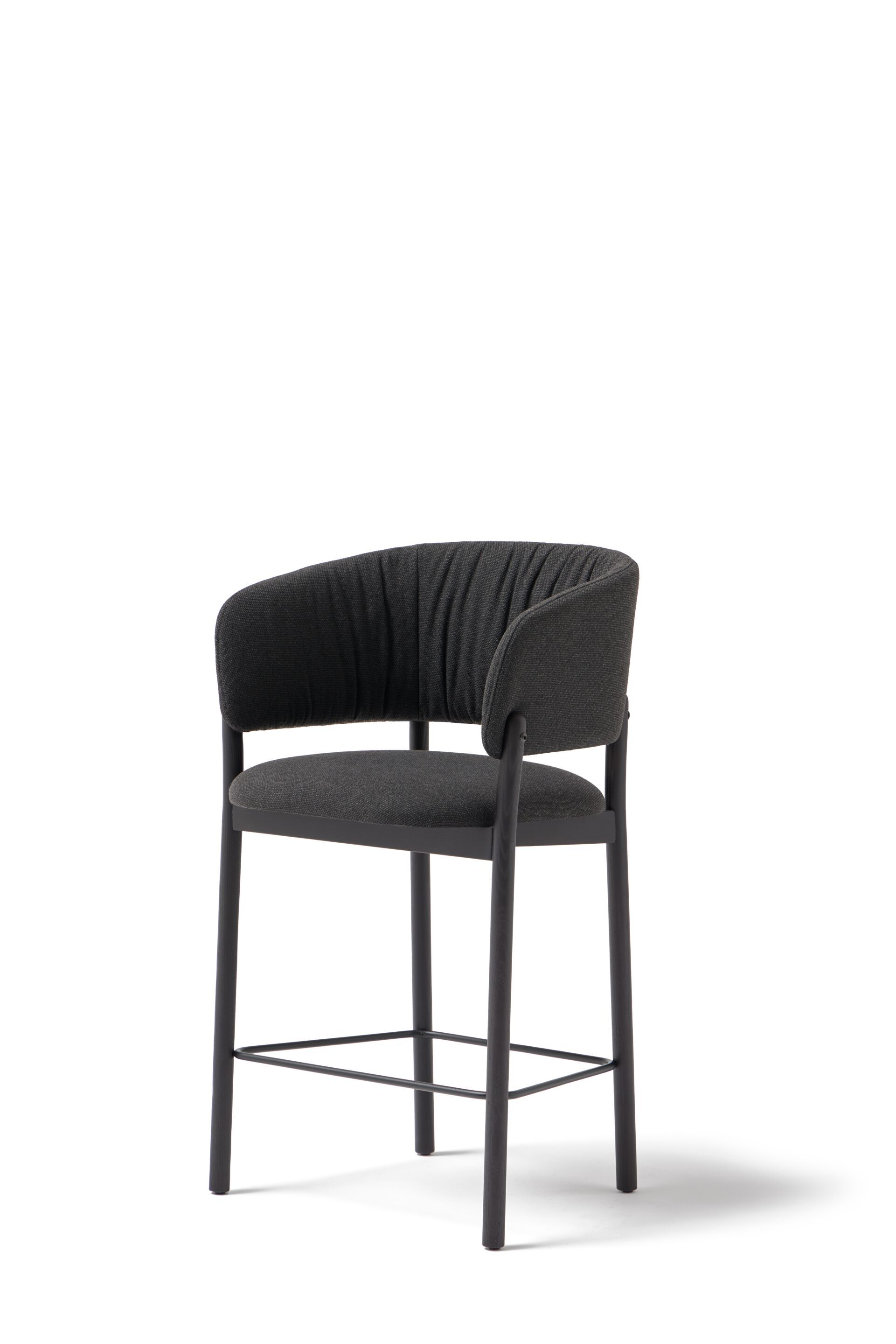 Высокий тканевый мягкий стул с подлокотниками Blasco&Vila RC Wood Soft ARCH-00018991 - Вид №1