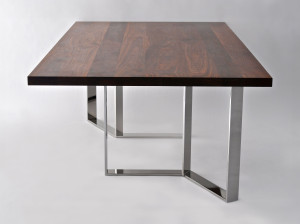 Прямоугольный обеденный стол из стали и дерева