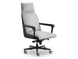 Кожаное вращающееся офисное кресло с колесами