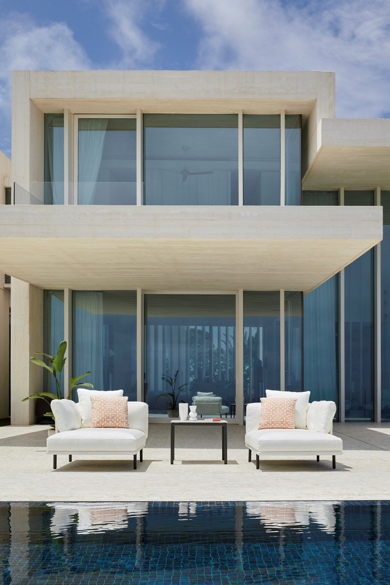 Алюминиевый квадратный садовый журнальный столик с керамической столешницей POINT Long Island ARCH-00047276 - Вид №1