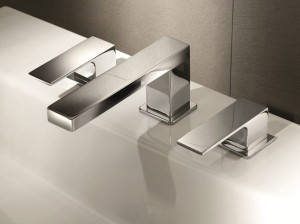 Смеситель для раковины с 3 отверстиями