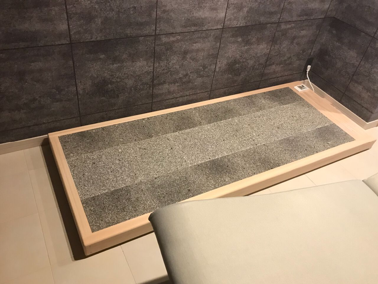 Каменная кровать с подогревом HEALING Hot Stone Spa ARCH-00043214 - Вид №5