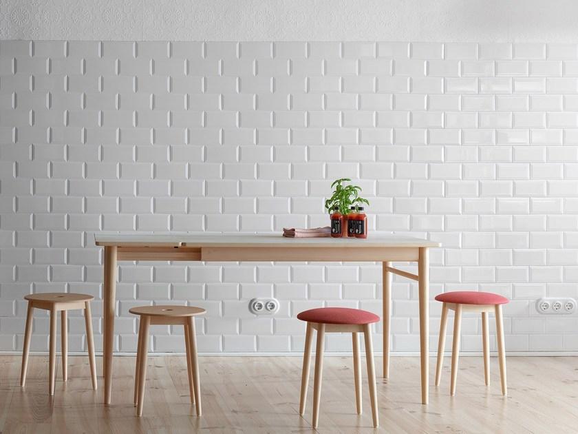 ONDARRETA Низкий деревянный табурет Oto sun-id-1432919 - Вид №3