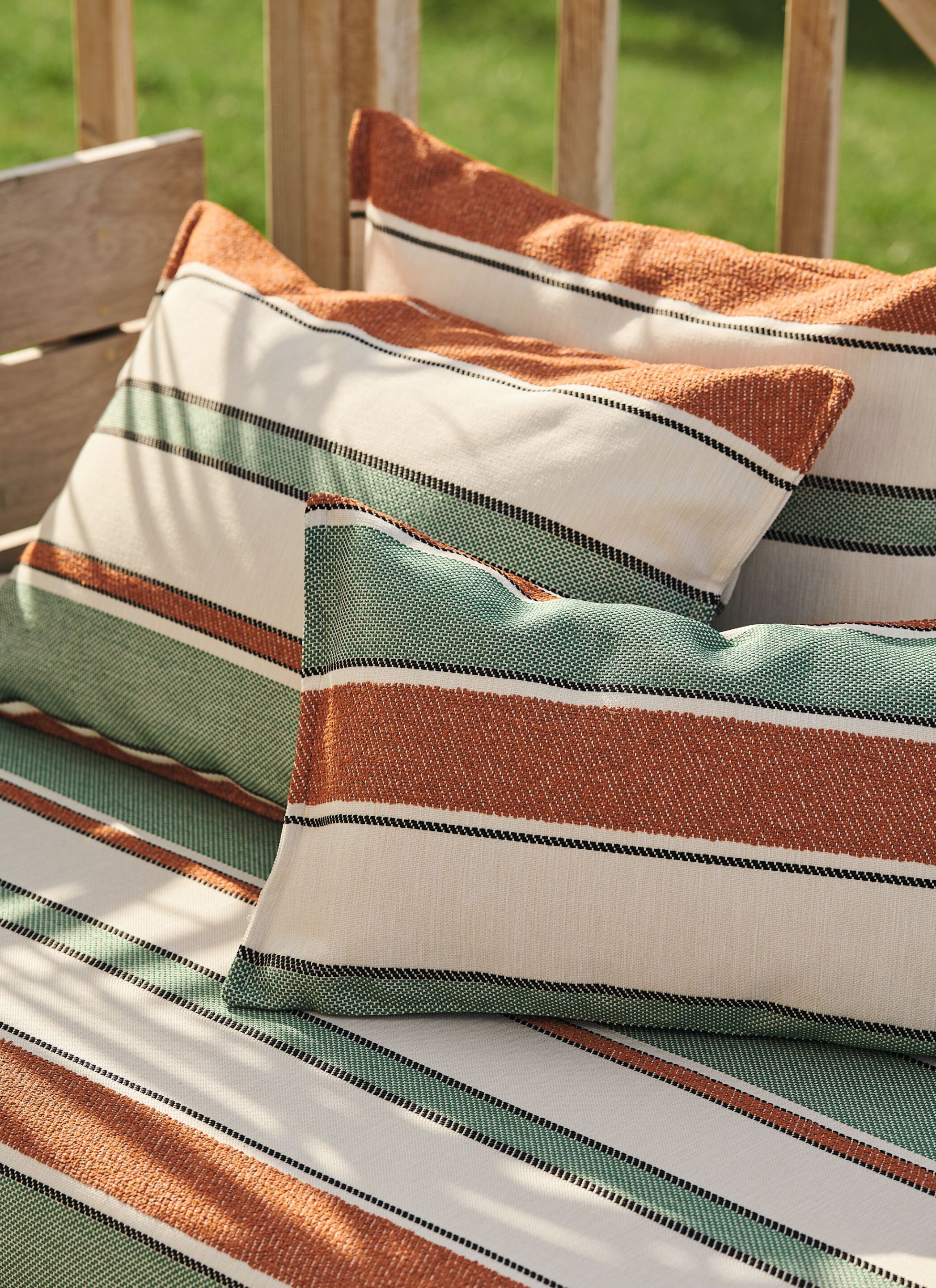 Ткань в полоску Casamance Amalfi ARCH-00073866