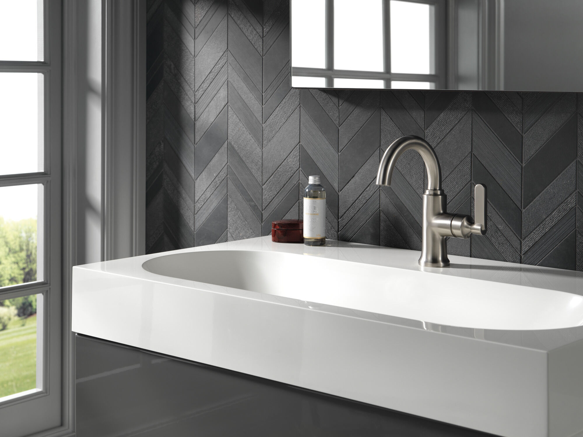 Смеситель для ванной с одной ручкой Delta Faucet 15769LF-SP - Вид №5