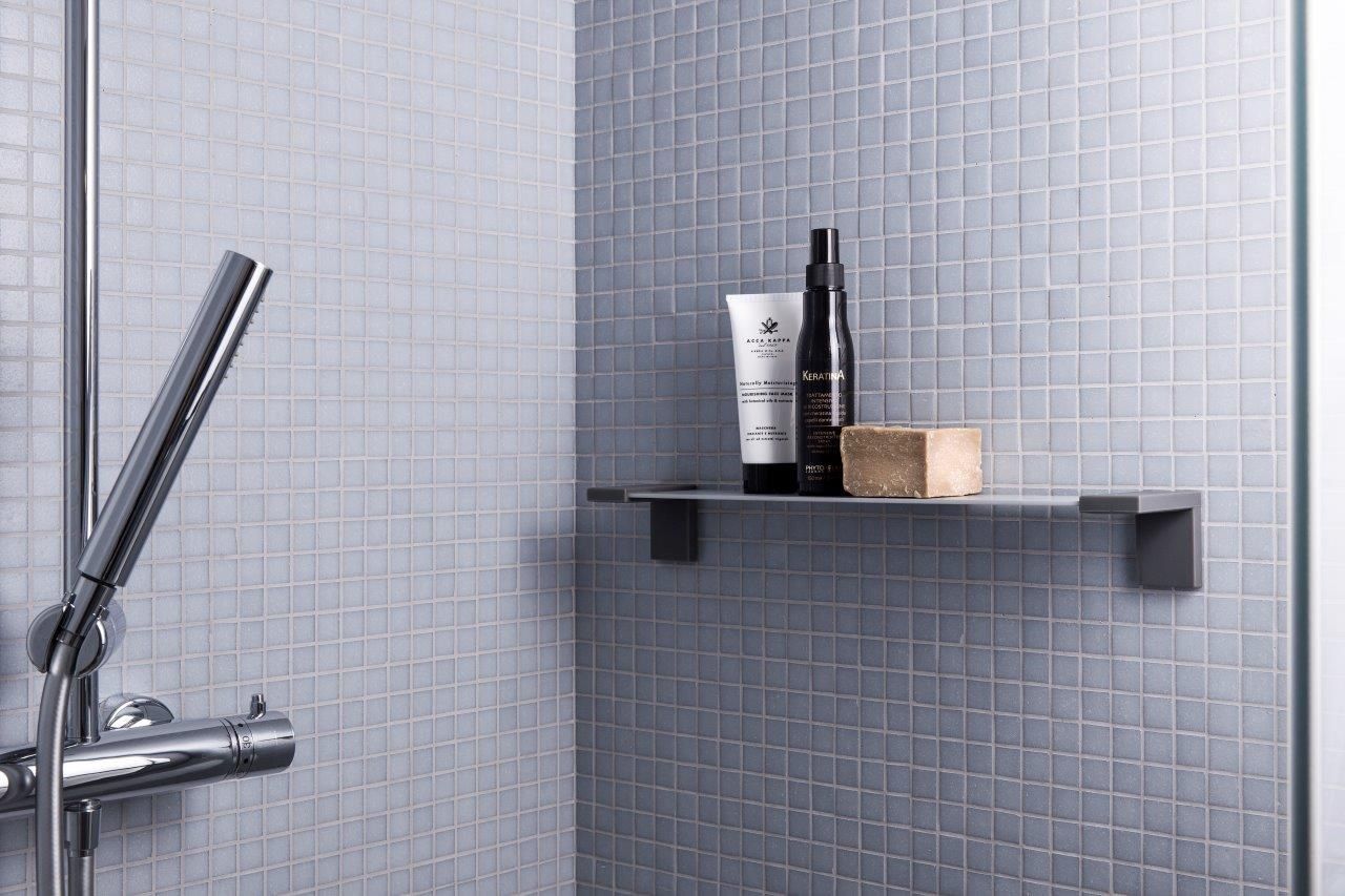 Полка для ванной из анодированного алюминия и полиуретанового геля Geelli Inlinea ARCH-00143095 - Вид №1