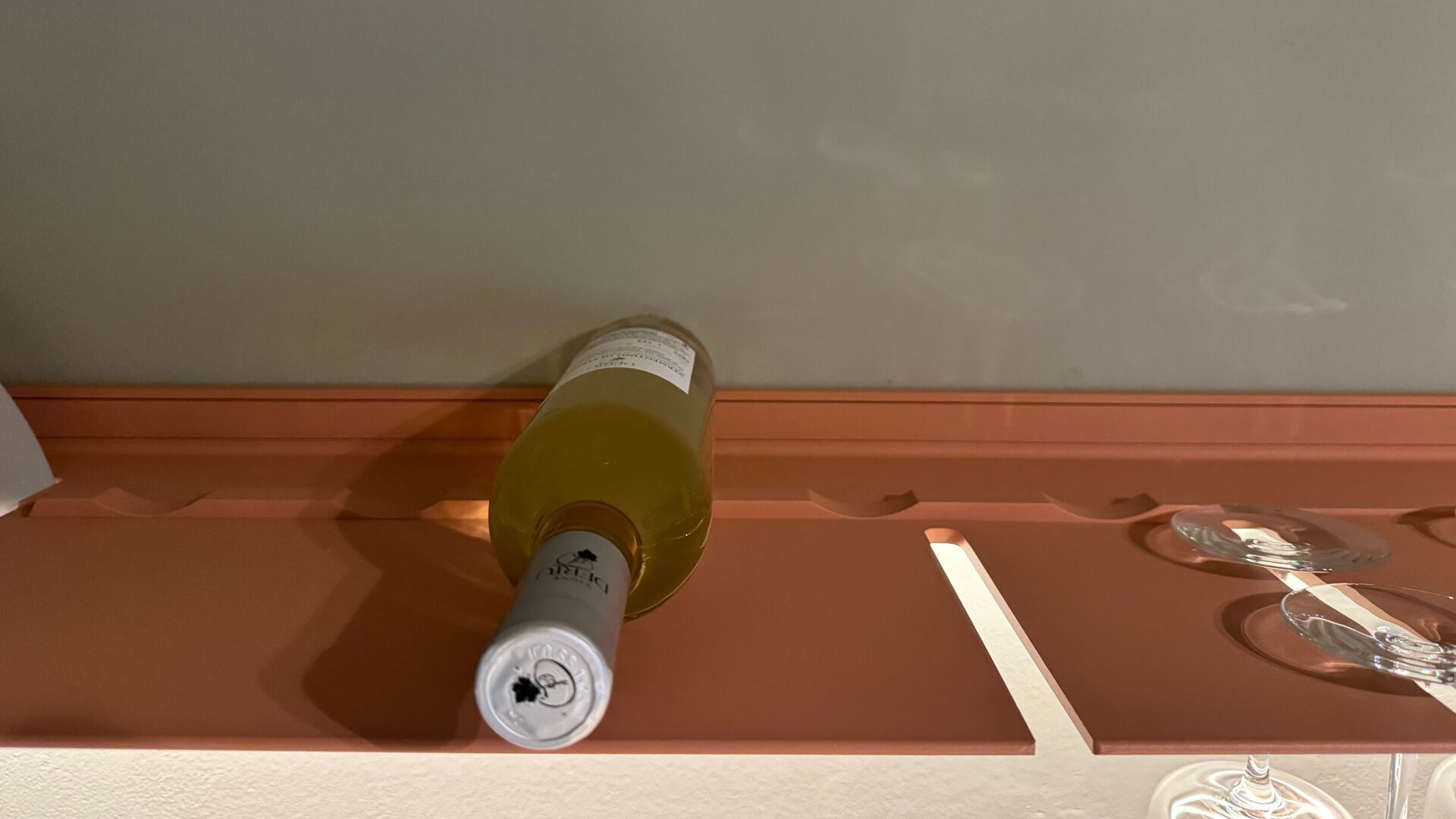 Алюминиевый держатель бутылки / полка Strackk WINE BOTTLE HOLDER ARCH-00074154 - Вид №4