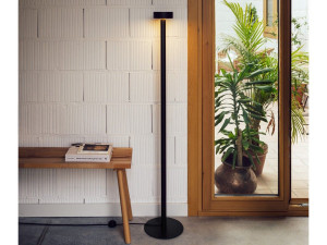 Стальная светодиодная напольная лампа