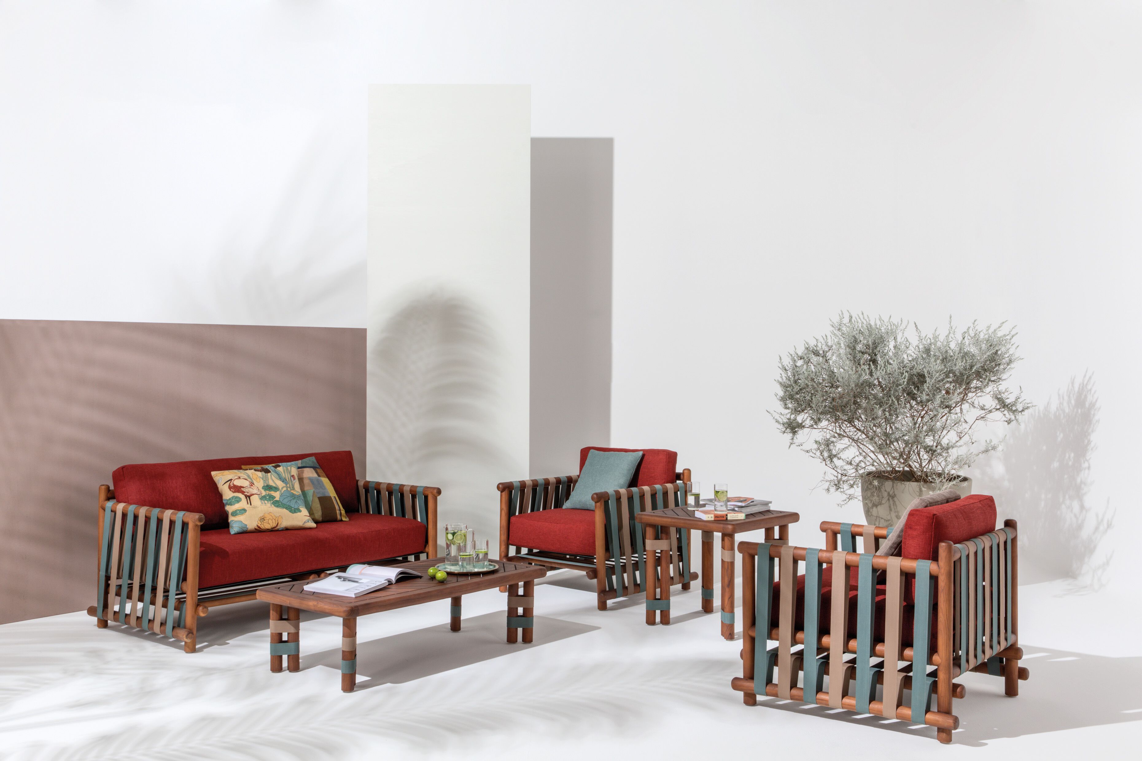 Садовое кресло из тикового дерева с подлокотниками Il Giardino di Legno Lignes ARCH-00071358 - Вид №2