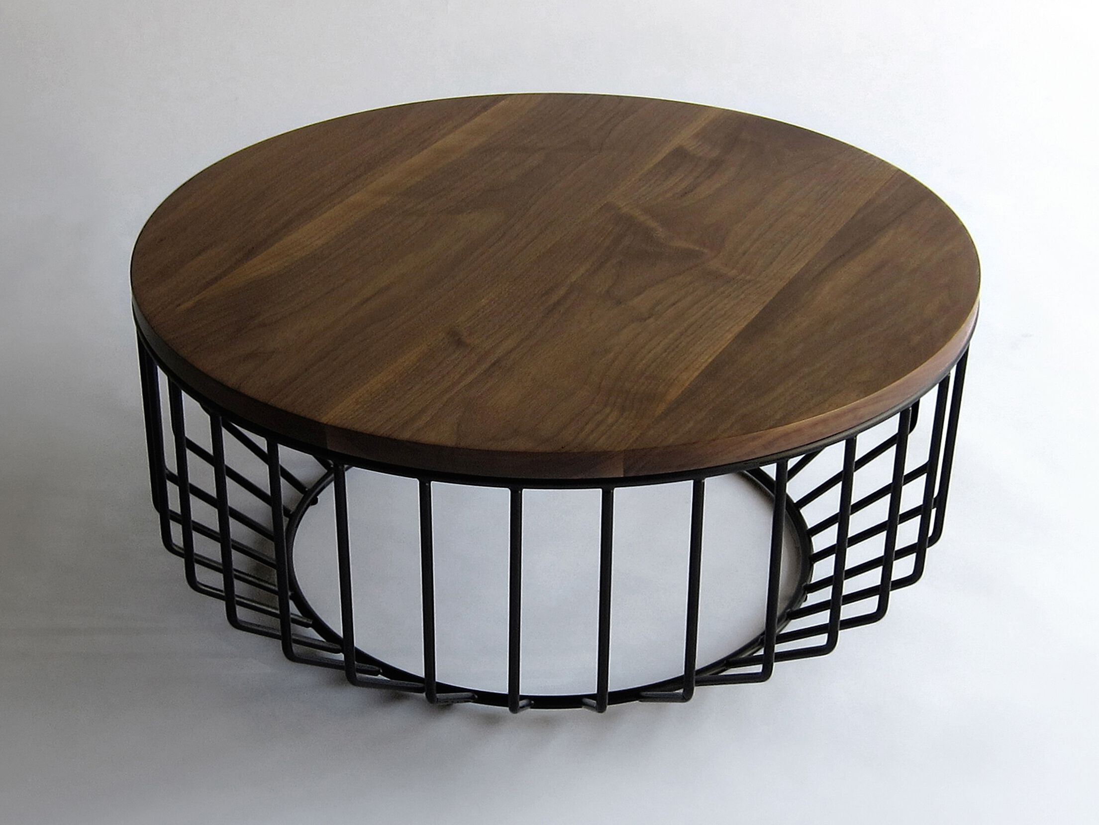 Круглый журнальный столик из массива дерева Phase Design Wired ARCH-00036279