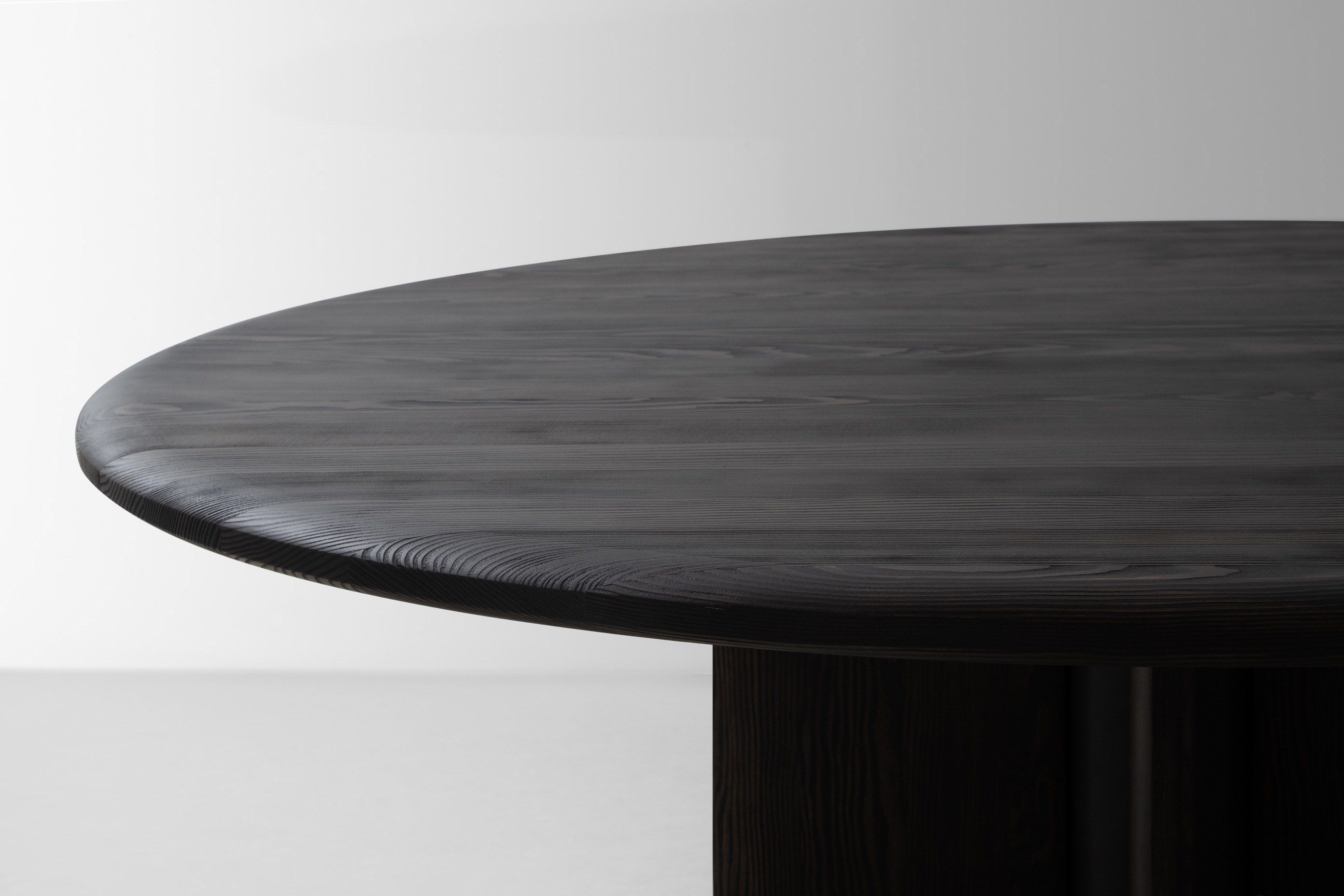 Круглый стол из ели District Eight Faifo ARCH-00149341 - Вид №2