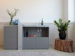 Шкаф с распашными дверями