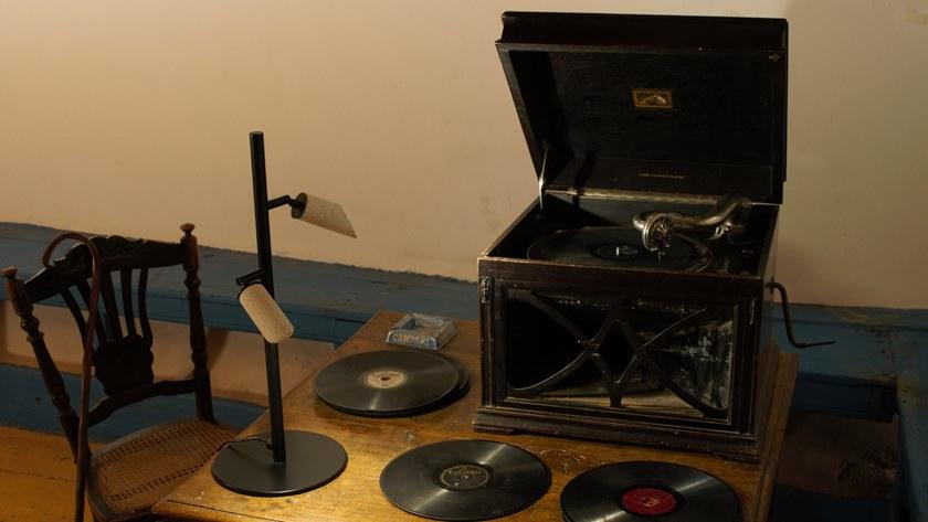 URBI et ORBI Регулируемая настольная лампа из бетона Funky 2016 sun-id-1357379 - Вид №5