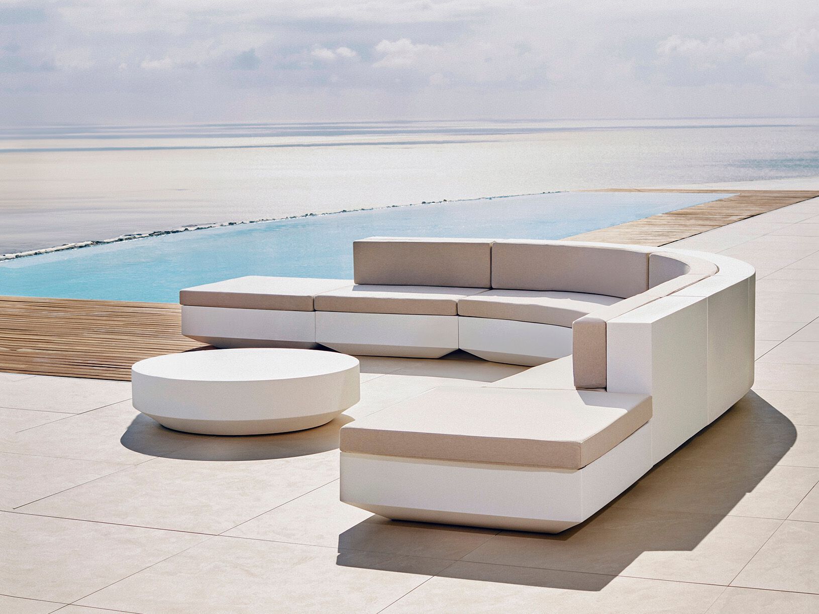 Круглый стол из полиэтилена Vondom ARCH-00047066 - Вид №1