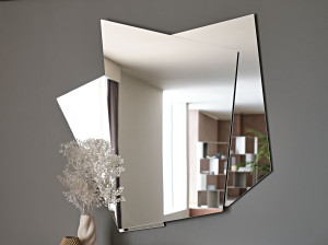 Настенное зеркало