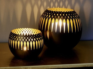 Железный подсвечник