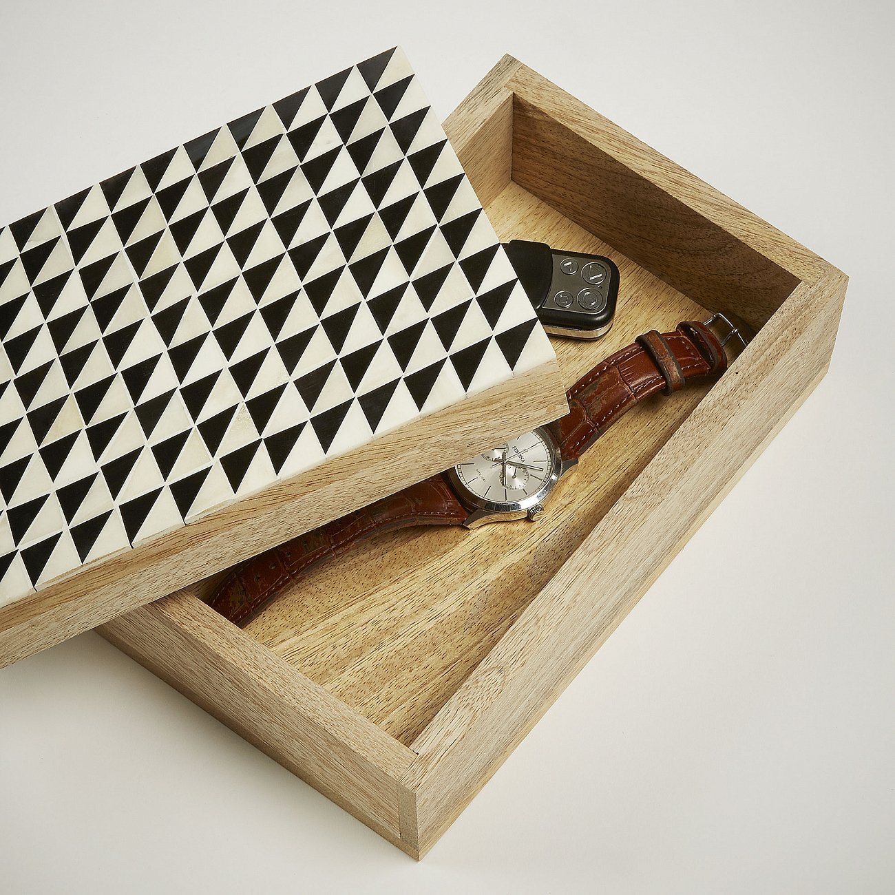 Шкатулка деревянная с резной костью 25 см Calp от La Forma LA FORMA  344357 Коричневый  - Вид №1