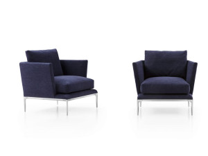 Тканевое кресло с подлокотниками