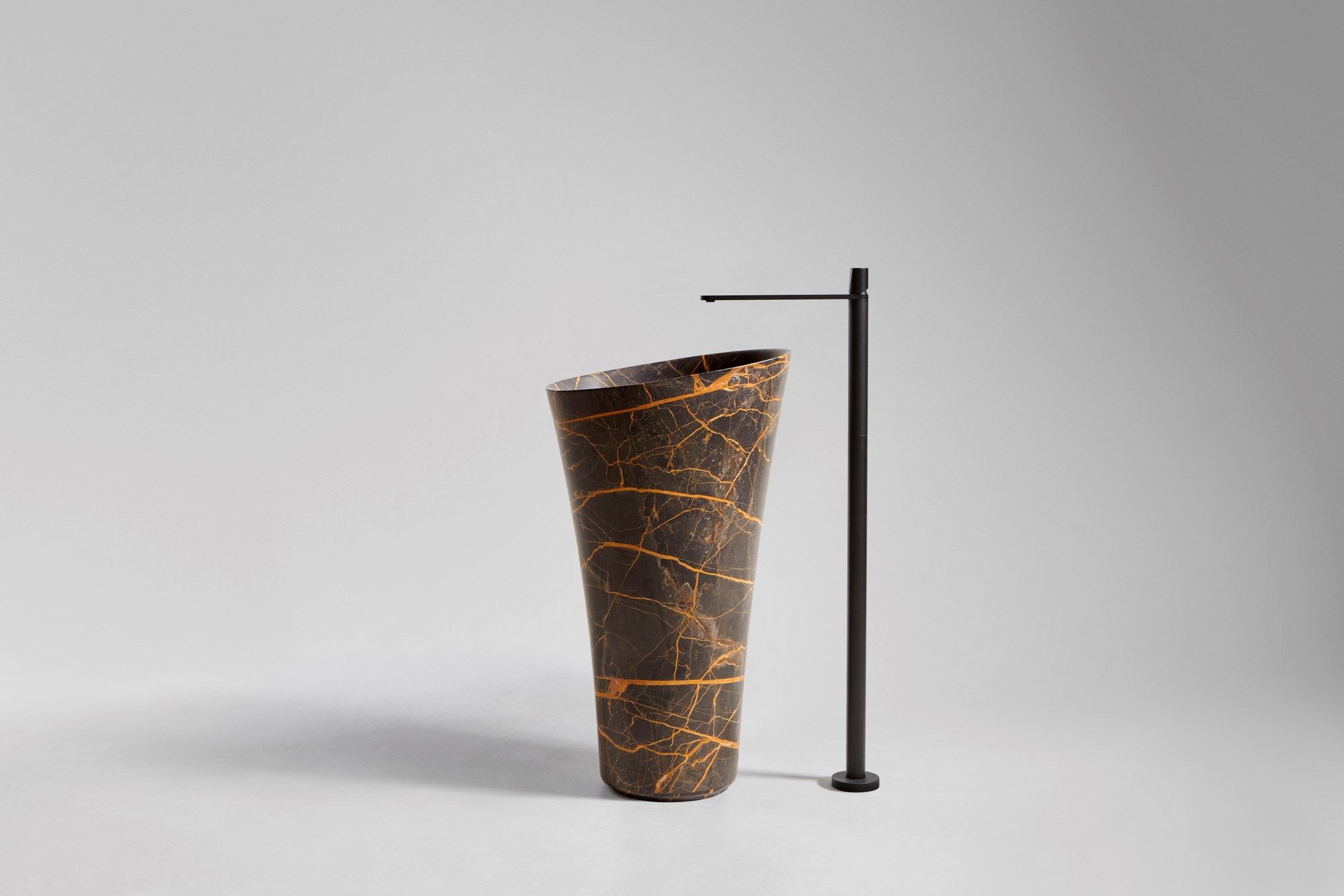 Круглый мраморный умывальник Port Laurent Antoniolupi TUBA ARCH-00087993