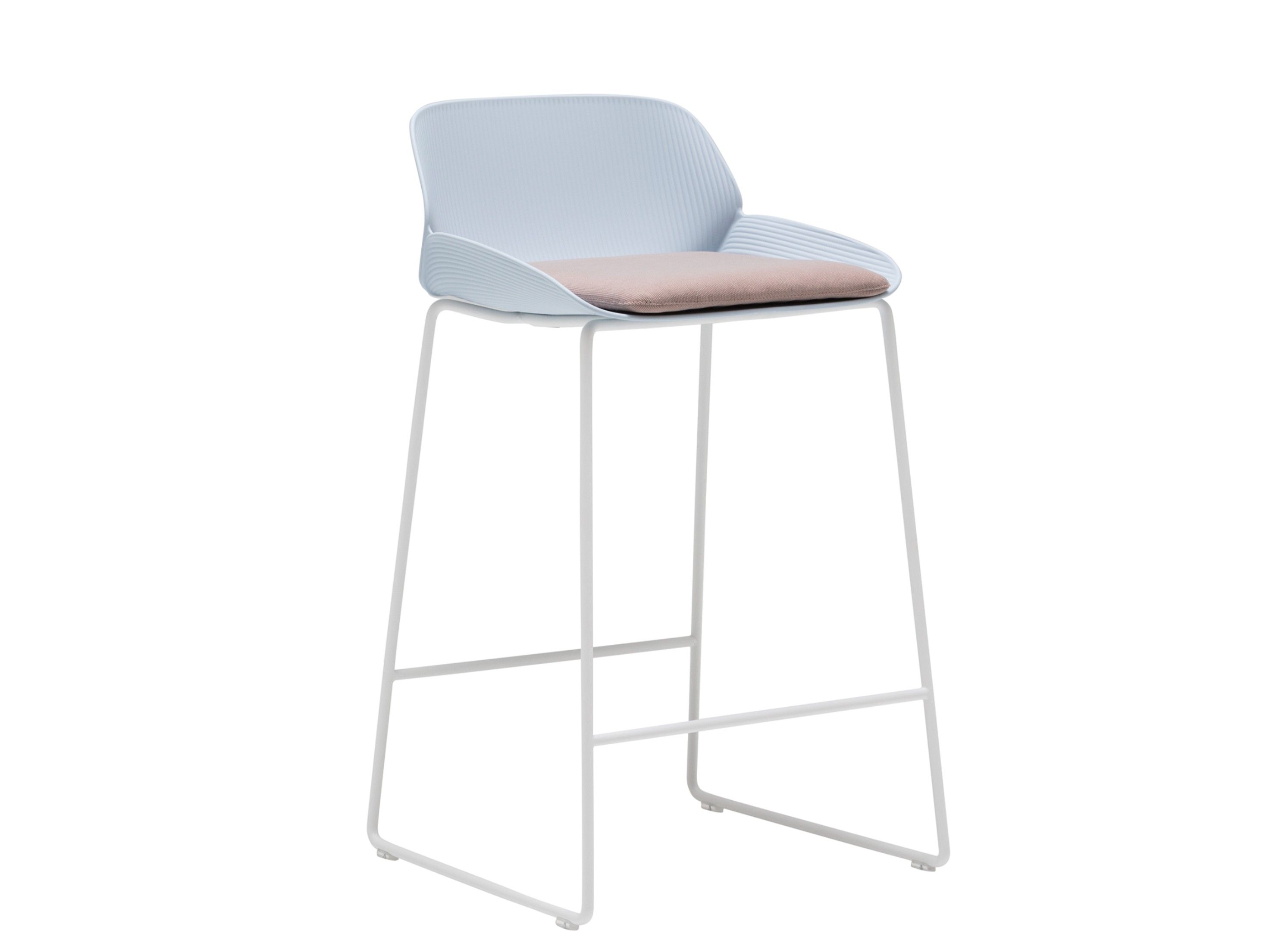 Высокий садовый стул из полимера с мягким сиденьем Andreu World Nuez Outdoor ARCH-00054163 - Вид №1