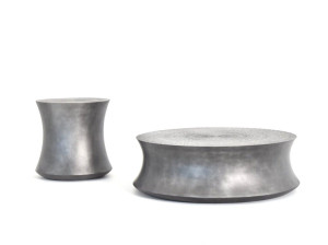 Круглый журнальный столик из стекловолокна