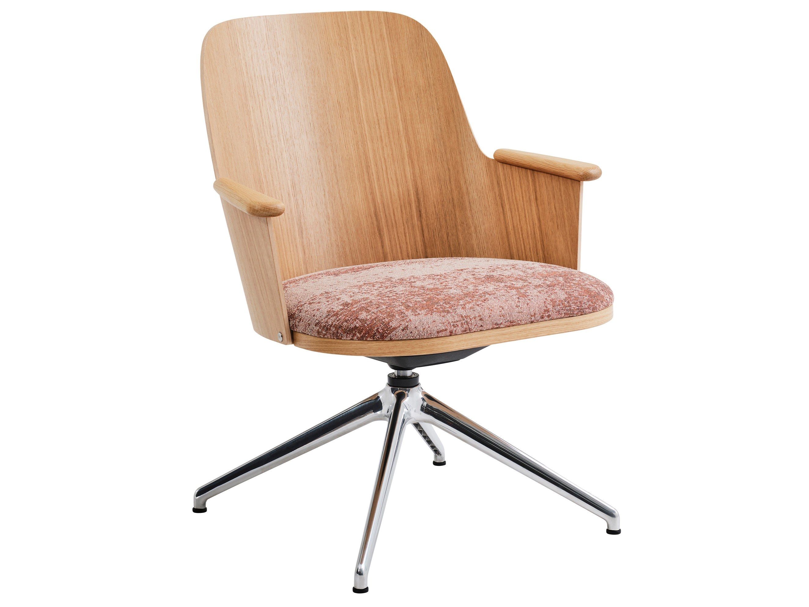 Деревянный поворотный стул с мягким сиденьем Karl Andersson SANDER LOUNGE ARCH-00152926