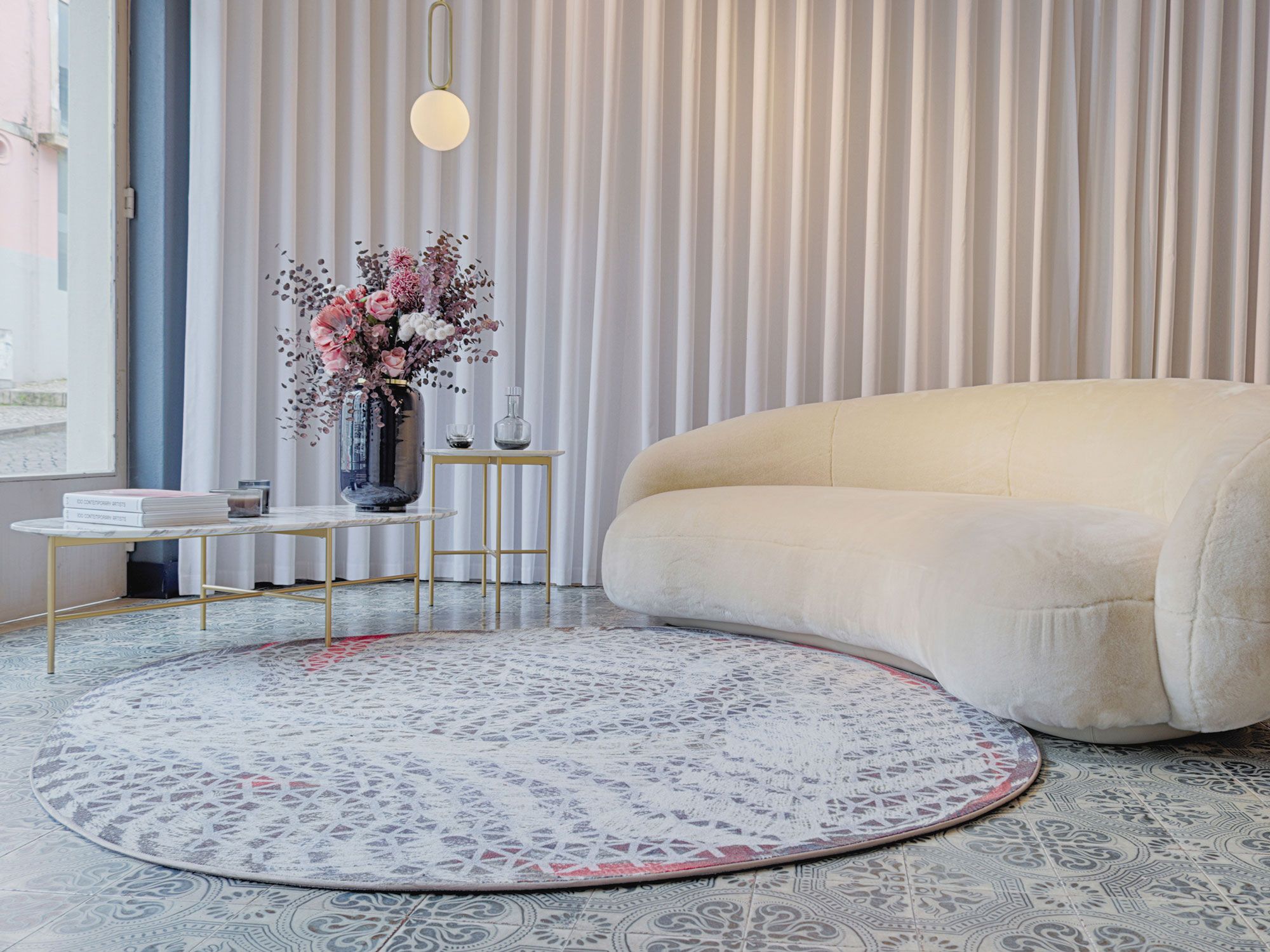 Ковер с органической формой G.T.DESIGN UltraNative ARCH-00139134 - Вид №1