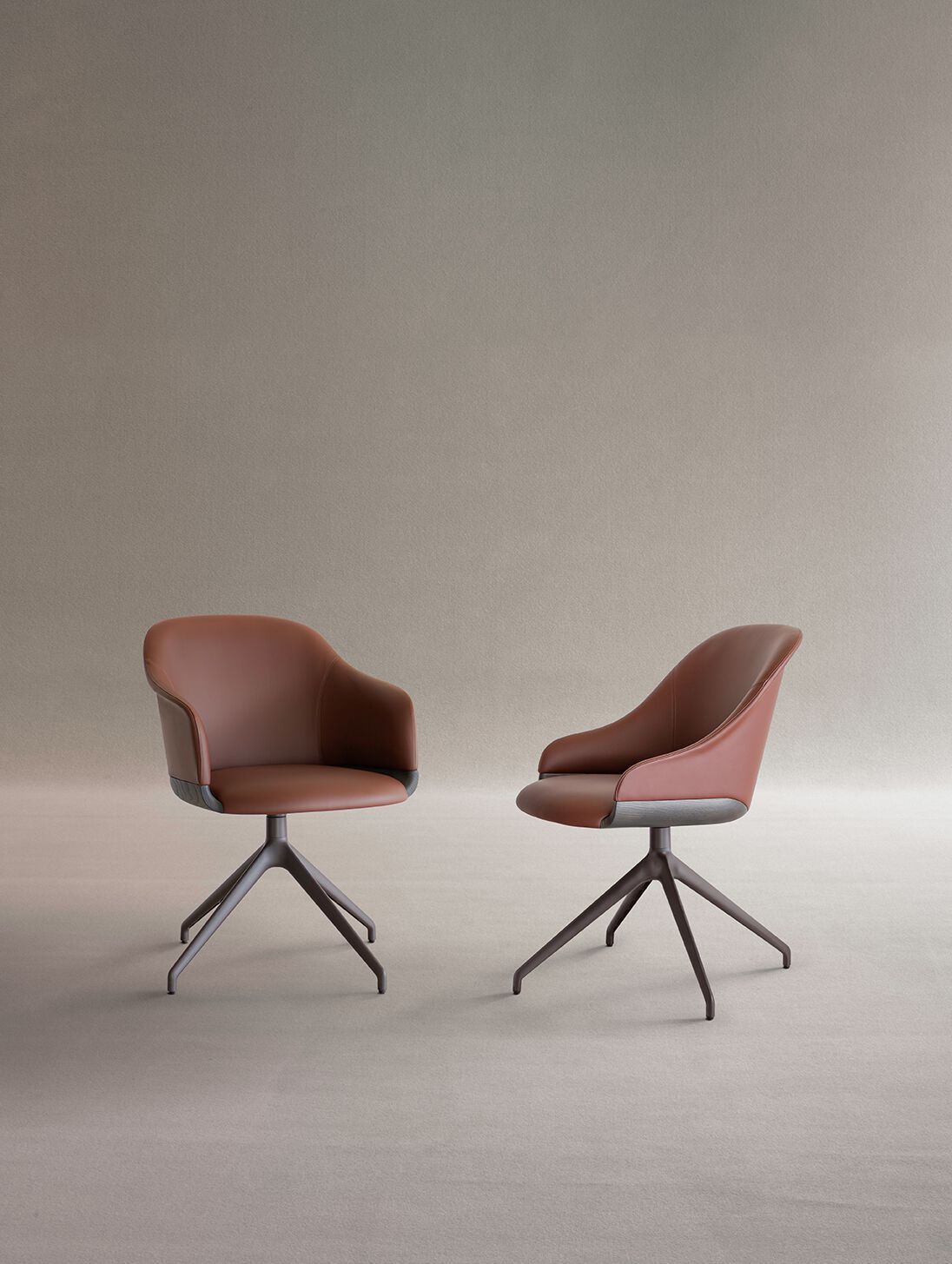 Кожаное вращающееся кресло с подлокотниками Potocco Lyz ARCH-00039715 - Вид №1