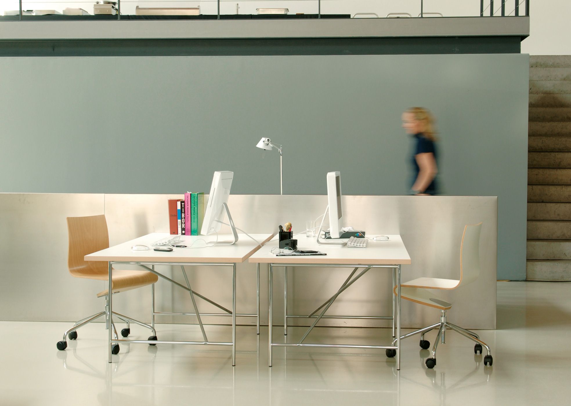 Регулируемое по высоте офисное кресло с колесами Richard Lampert SEESAW ARCH-00070172 - Вид №4