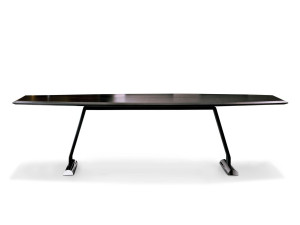 Деревянный прямоугольный стол для совещаний