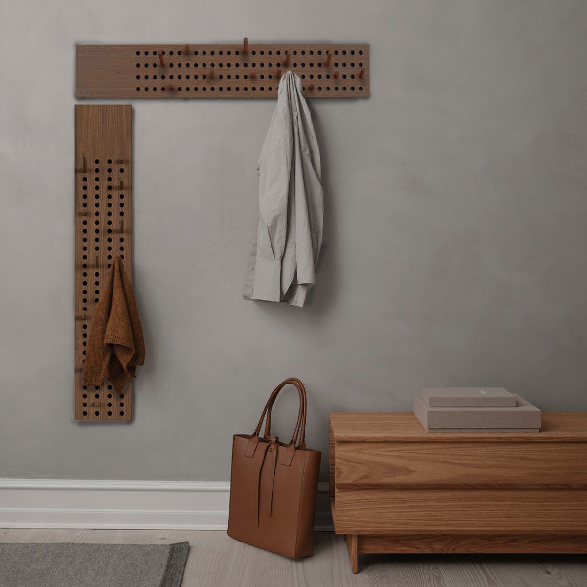 Дубовая настенная вешалка We Do Wood SCOREBOARD LARGE HORIZONTAL SMOKED OAK ARCH-00119202 - Вид №1