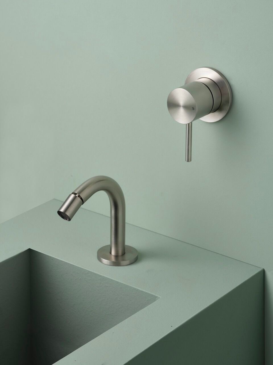 Дозирующий носик из нержавеющей стали для напольного биде BEAMTECH Level ARCH-00092013 - Вид №1