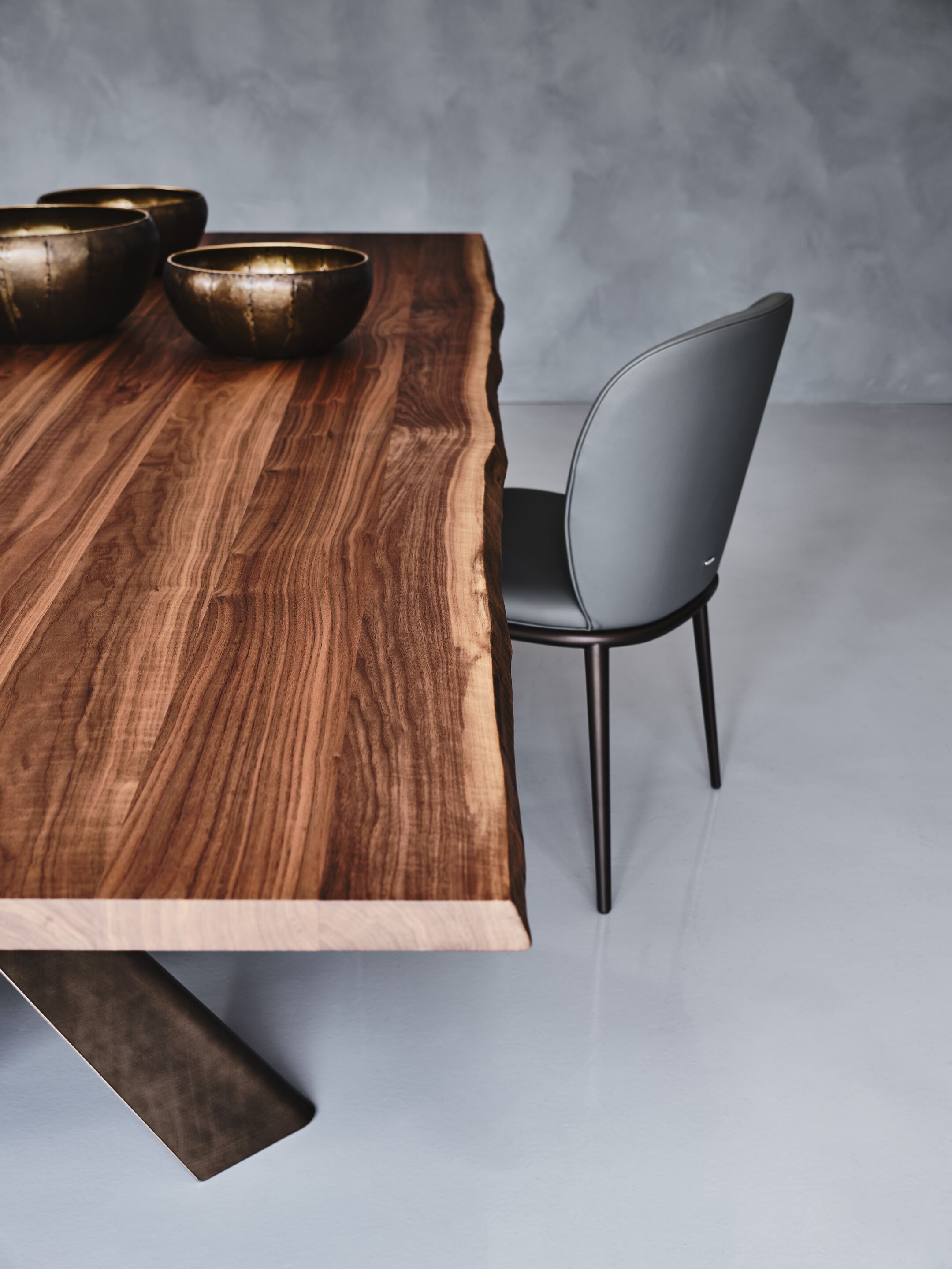 Стальной и деревянный бочковый стол Cattelan italia MAD MAX WOOD ARCH-00129890 - Вид №7