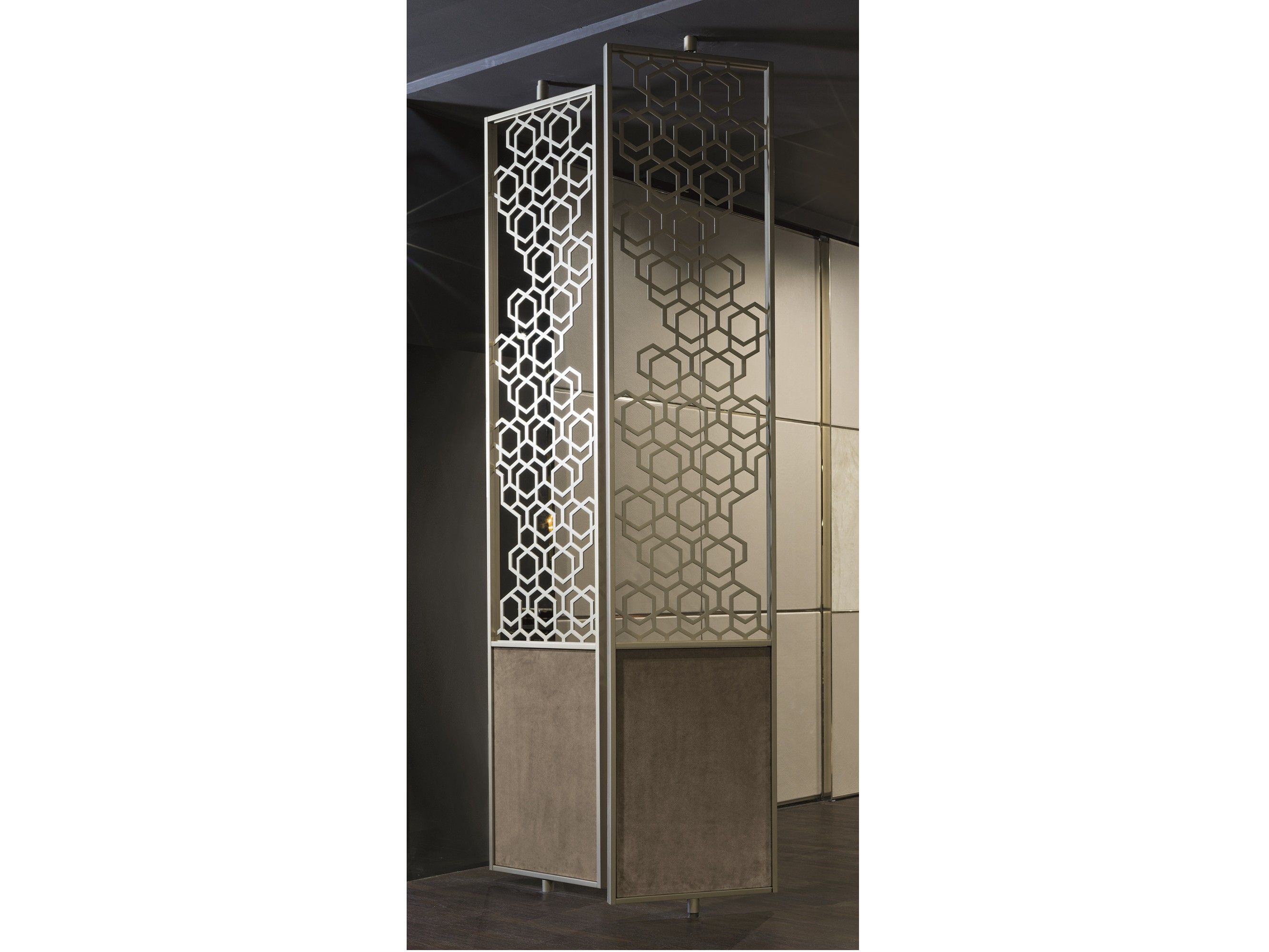 Подгонянная алюминиевая перегородка Longhi Loveluxe 2018-Illusion collection ARCH-00085720 - Вид №1