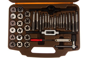 13939648 Набор метчиков и плашек OMT40S 40 предметов Ombra