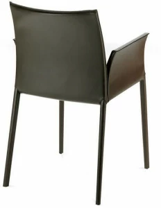 Zanotta Кожаное кресло с подлокотниками