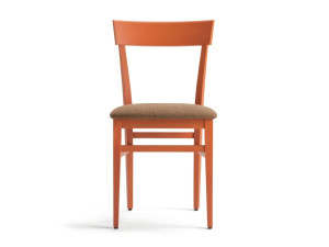 Стул из бука с мягким сиденьем