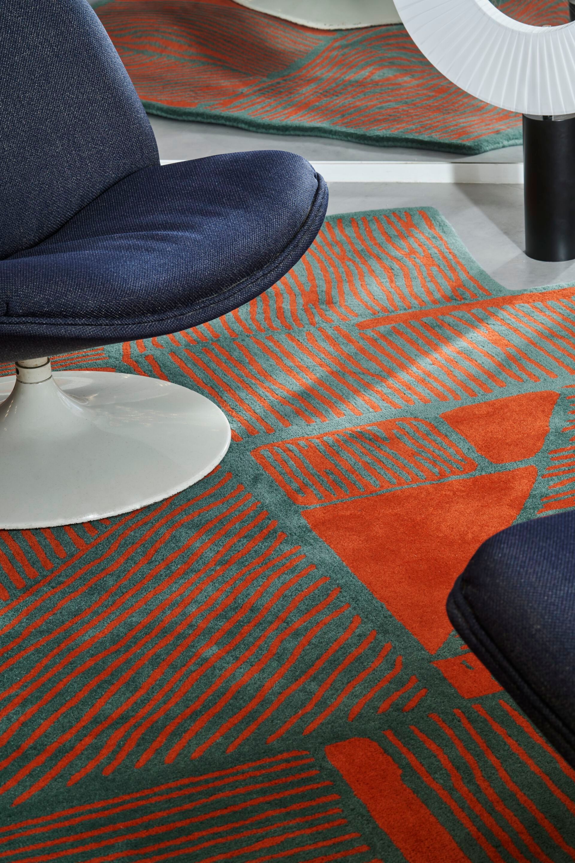 Шерстяной ковер с геометрическим рисунком Toulemonde Bochart ANTICA ROUGE ARCH-00109548 - Вид №2