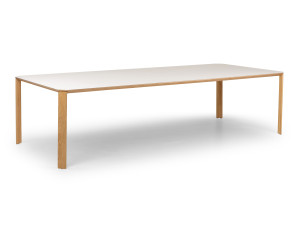 Деревянный прямоугольный стол