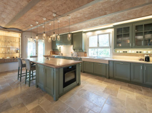 Кухня с островом на заказ