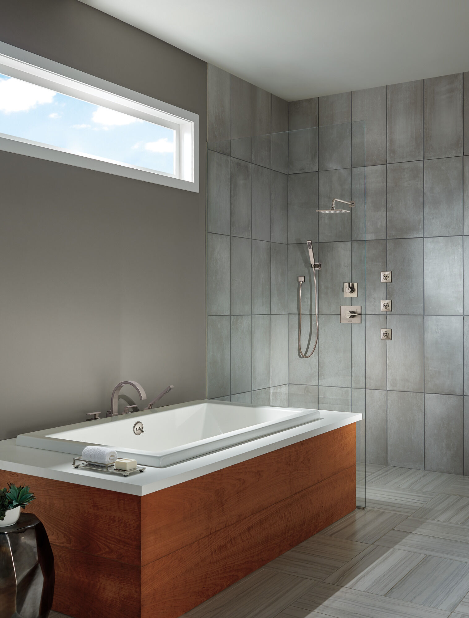 Спрей для тела HydraChoice® - бодрящая насадка H2Okinetic® Delta Faucet SH5002-SS - Вид №16