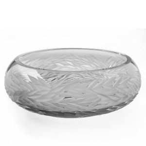 CBPRI 3SC Умывальник из хрусталя 24% Pbo, выгравированный полностью вручную. Гравюры непрозрачные на глянцевом фоне, рисунок представляет собой куст. Размеры: Диаметр см. 42 — ч. см. 16 Умывальник поставляется с латунным основанием и латунным сливом, дост