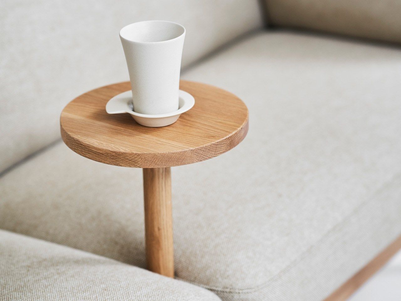 3-местный деревянный диван с высокой спинкой Karl Andersson Ondulé ARCH-00135427 - Вид №2