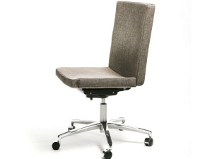 Стул с колесами